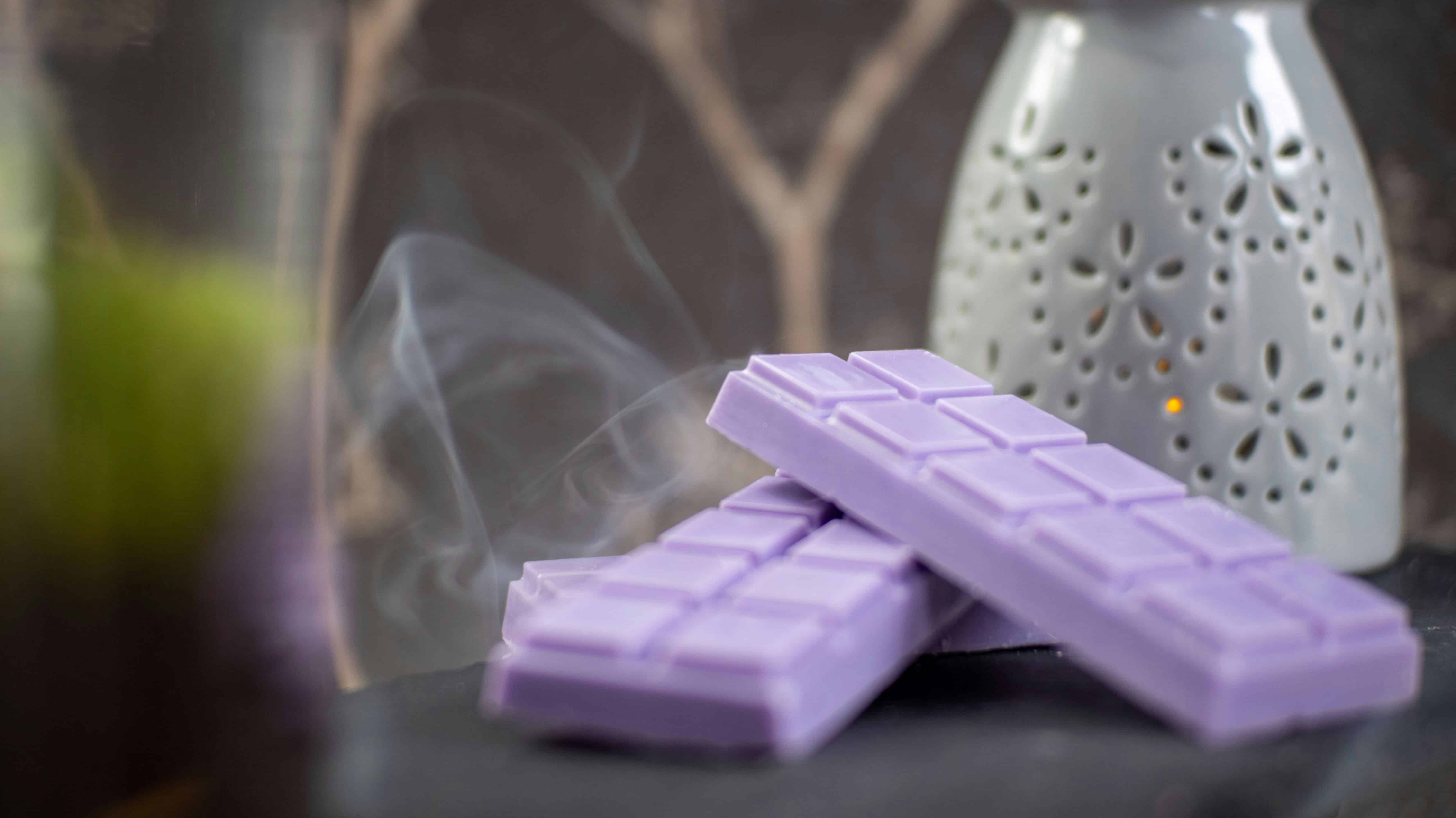 Handmade wax melts for cosy, fragrant moments